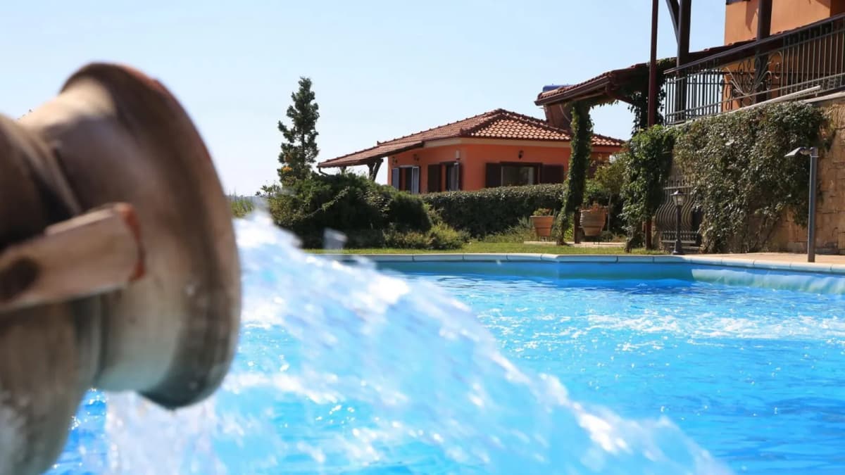Amazing View by the Pool (4 Bedroom)