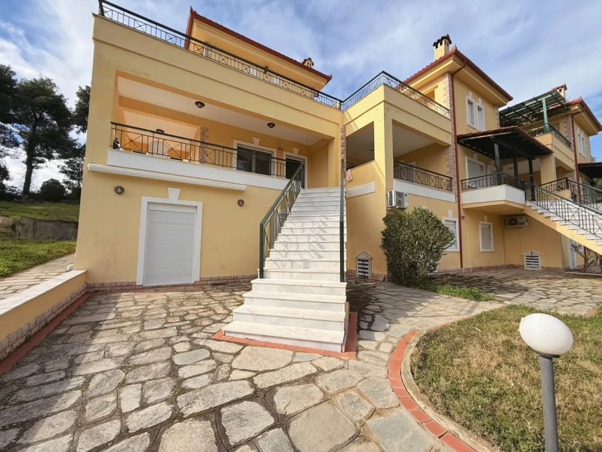Sea View Maisonette in Glarokamvos I