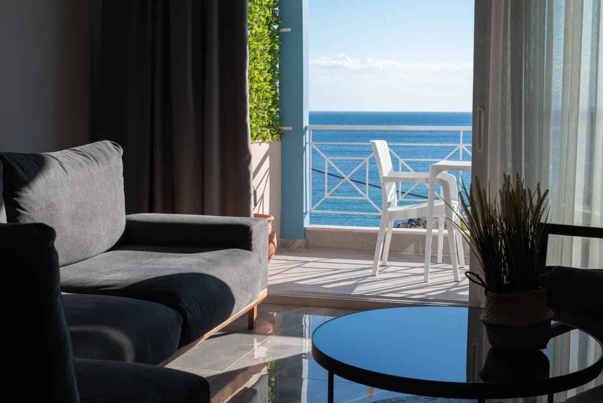 Evitel Seaview Home - Nea Moudania