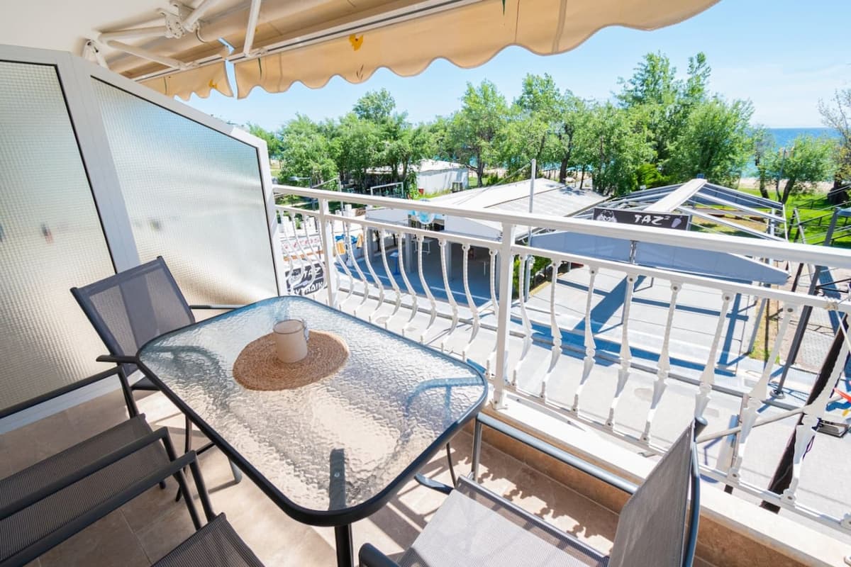 Tommy Seafront Apartments 2nd Floor - Nea Flogita
