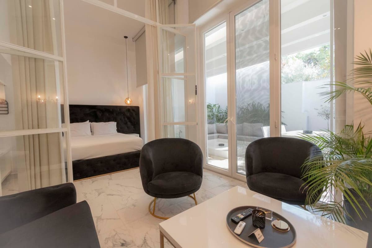 4 Elemental Living Suites - Wind Nea Moudania