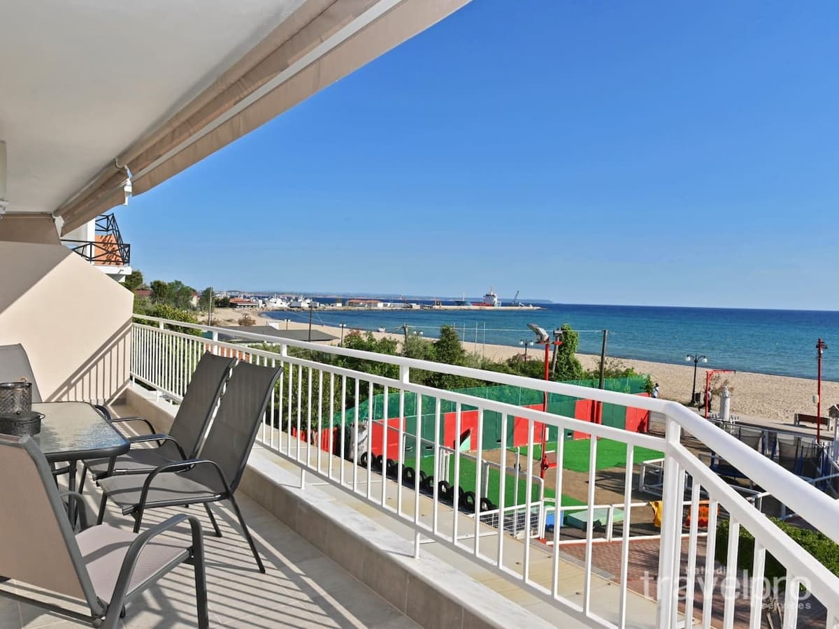 Sabbia Seafront Apartment 2 - Nea Moudania
