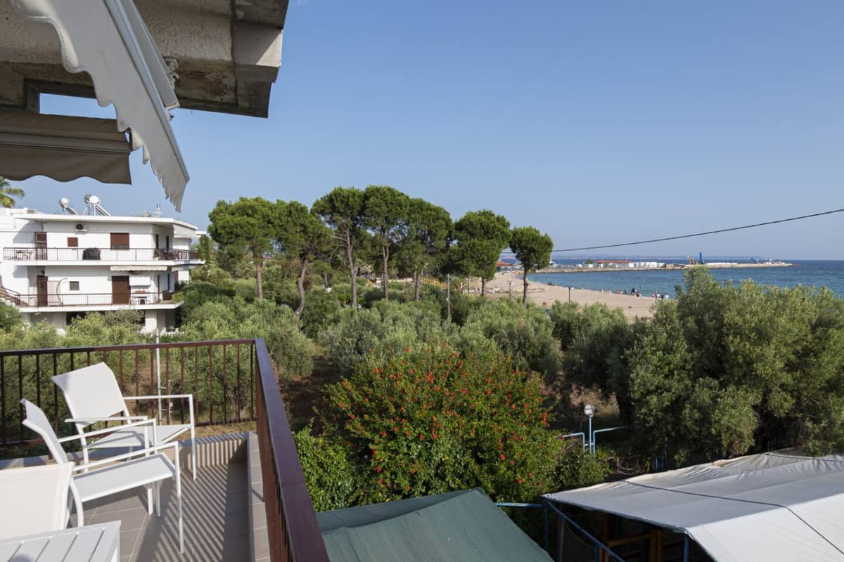 Sandra Seafront Apartment - Nea Moudania Halkidiki