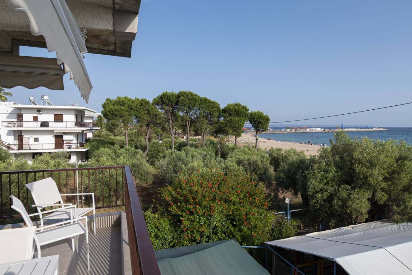 Sandra Seafront Apartment - Nea Moudania Halkidiki