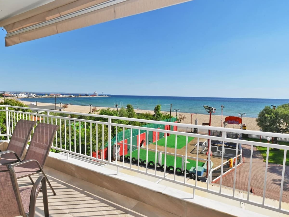Sabbia Seafront Apartment 3 - Nea Moudania
